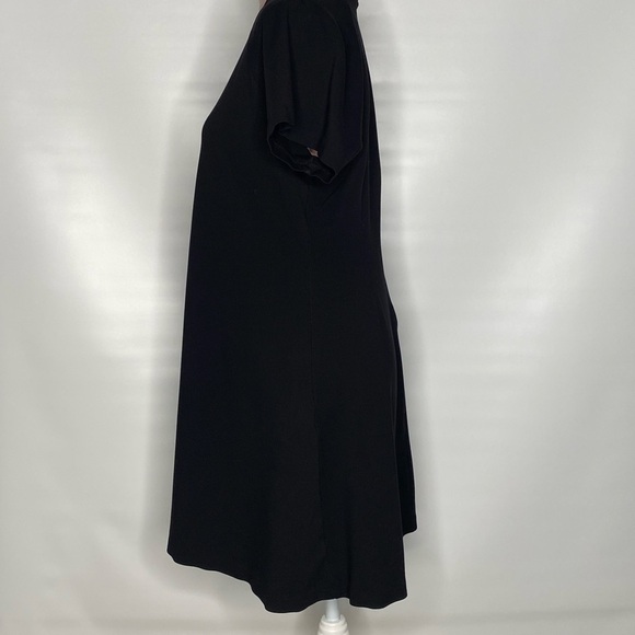Uniqlo black cotton dress. - Picture 5 of 10